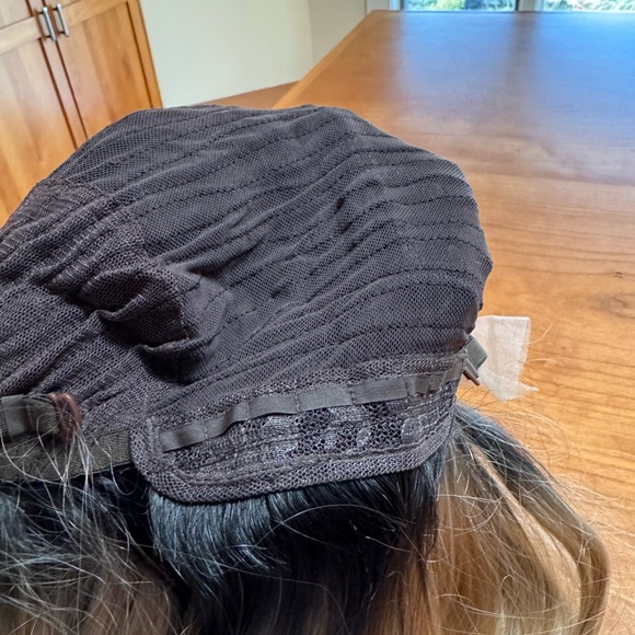 Lit Unicorns Caramel wig 24” *NEW* - Picture 8 of 9